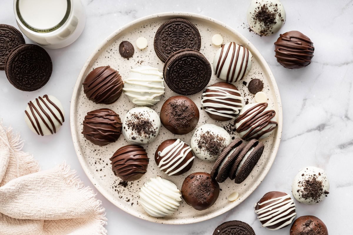 Easy Oreo Balls Recipe (No Bake + 5 Ingredients)
