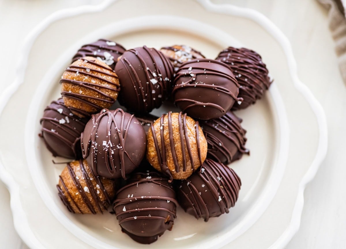 Banana Bread Protein Balls